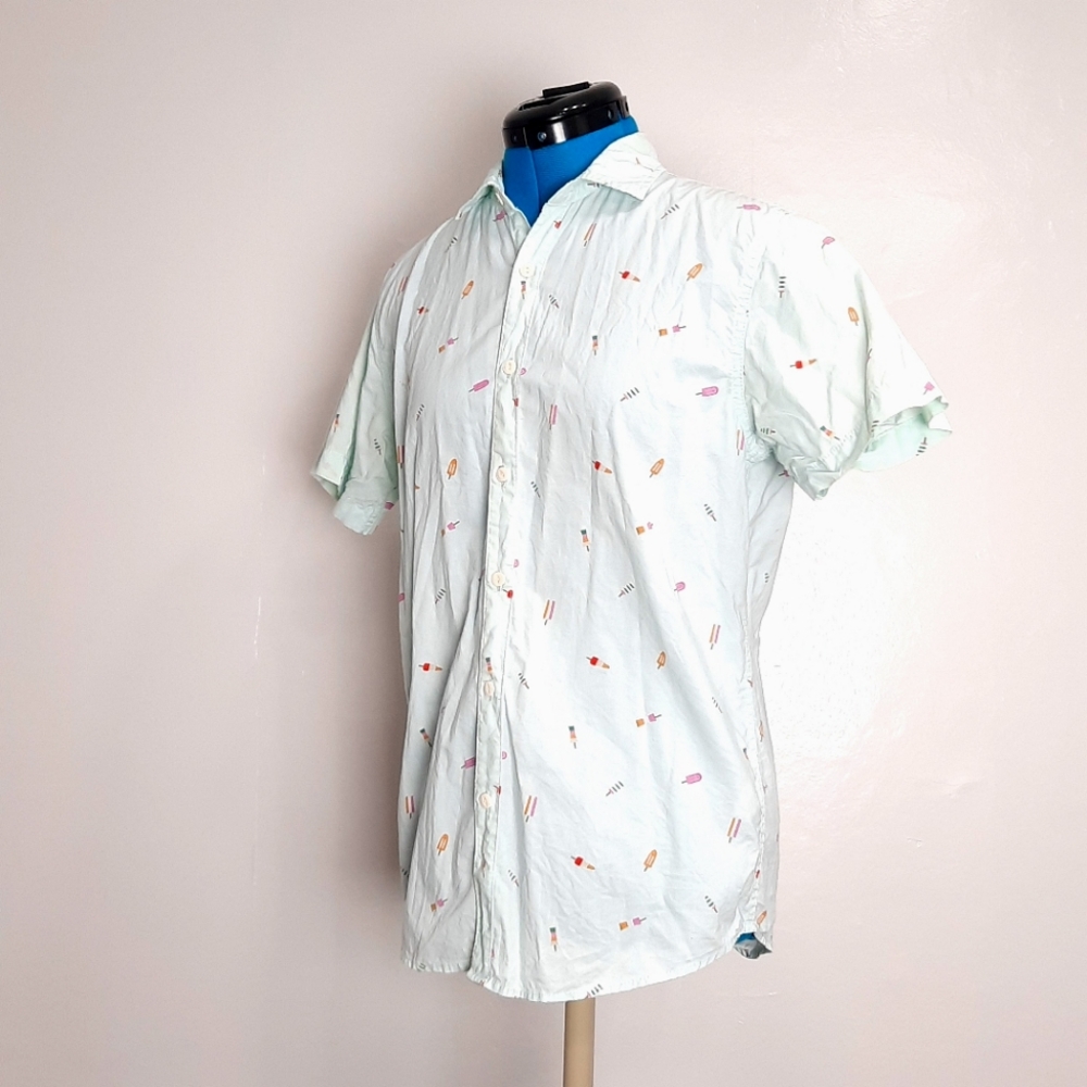 Cedar Wood State Mens shortsleeve button down